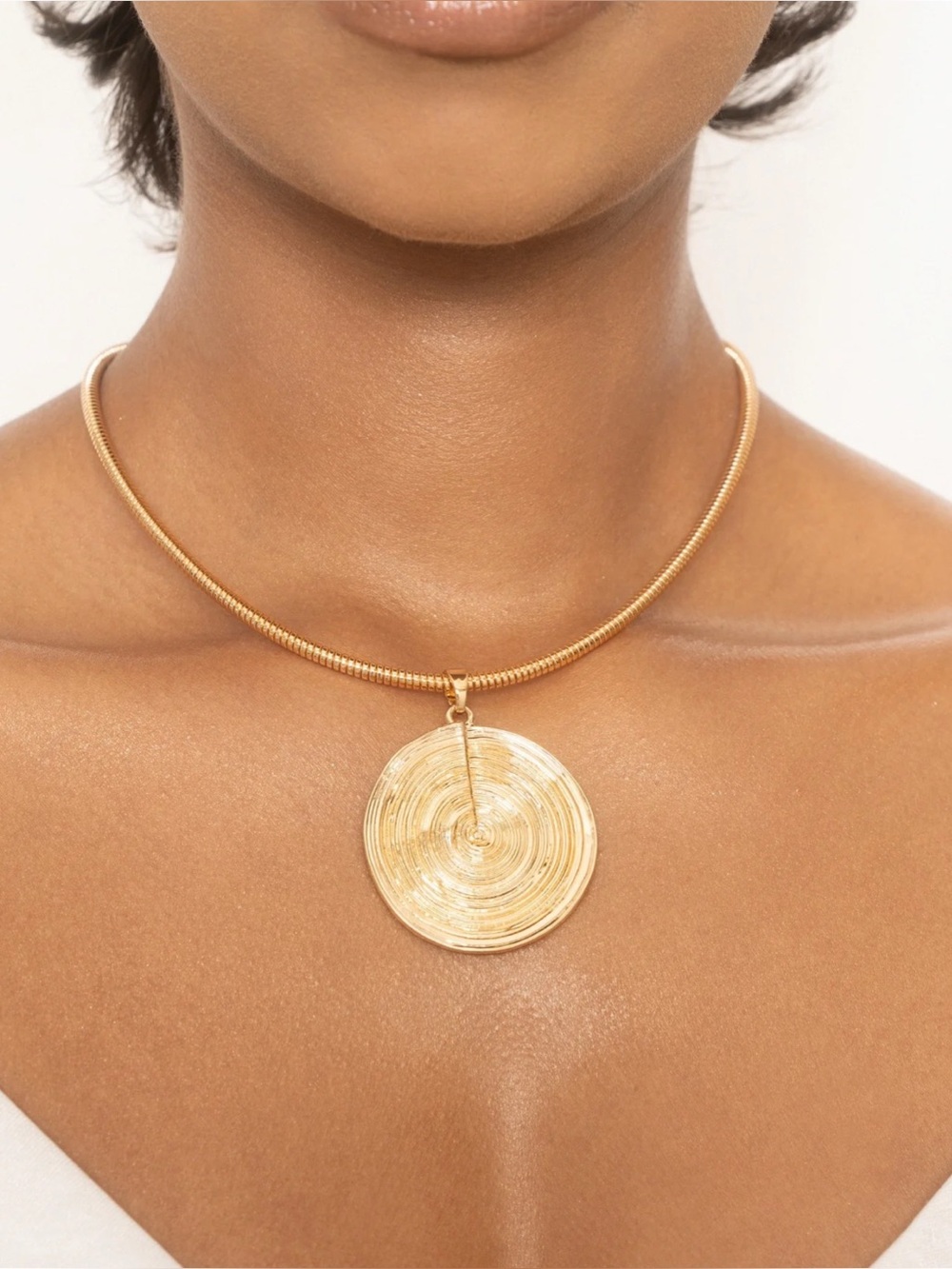 ettika Anthropologie Swirl Pendant Necklace in 18k Gold Plated